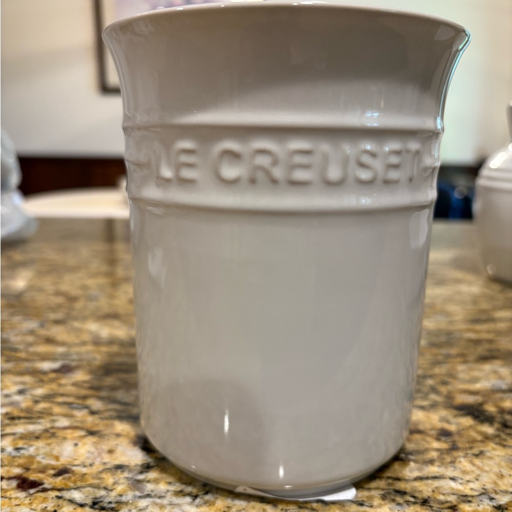 NWT Le Creuset Stoneware 1L Utensil Crock, White